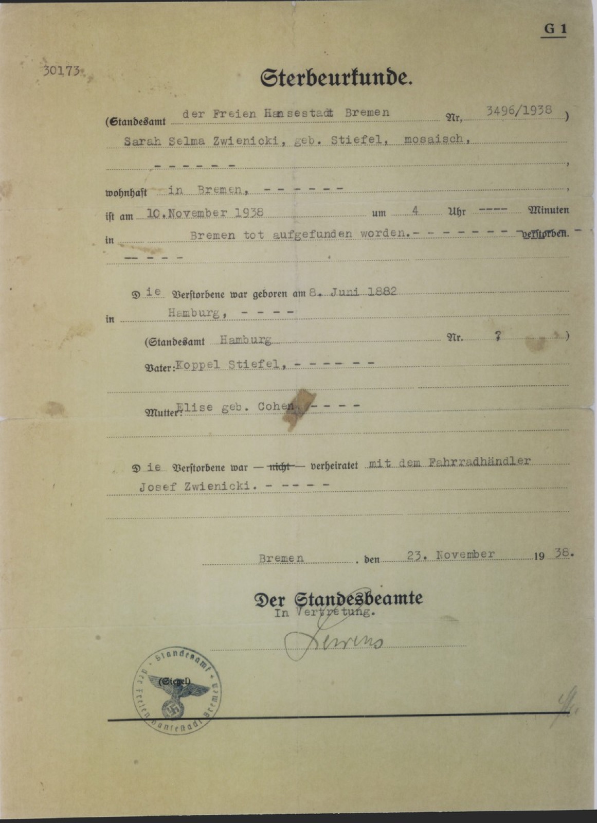 A printed German civil registry death certificate completed in ink, entered in the name of Selma Stiefel Zwienicki, with the date and an official stamp in the lower left corner.